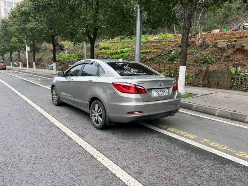 長沙16年長安汽車逸動8