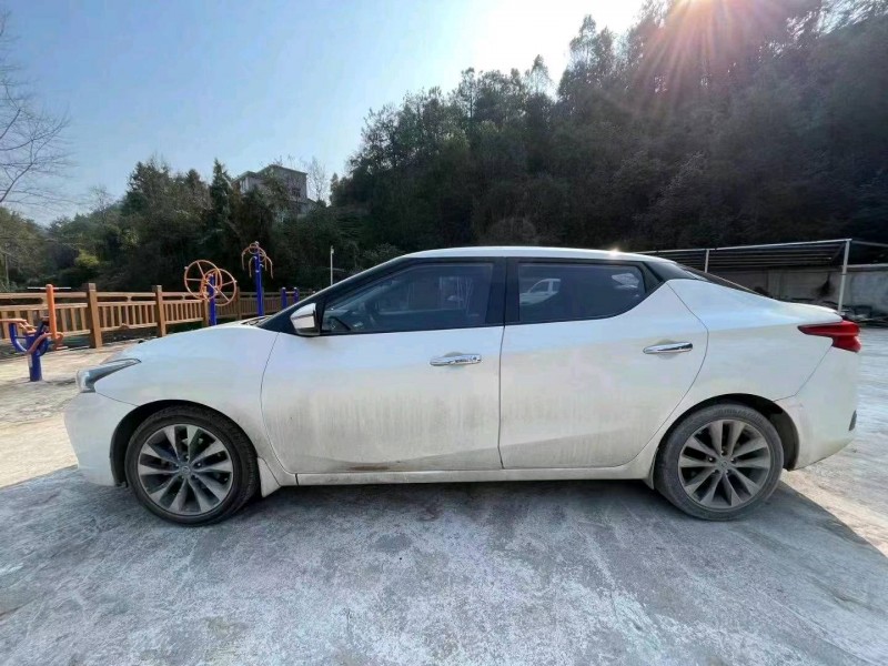 孝感15年日產藍鳥3
