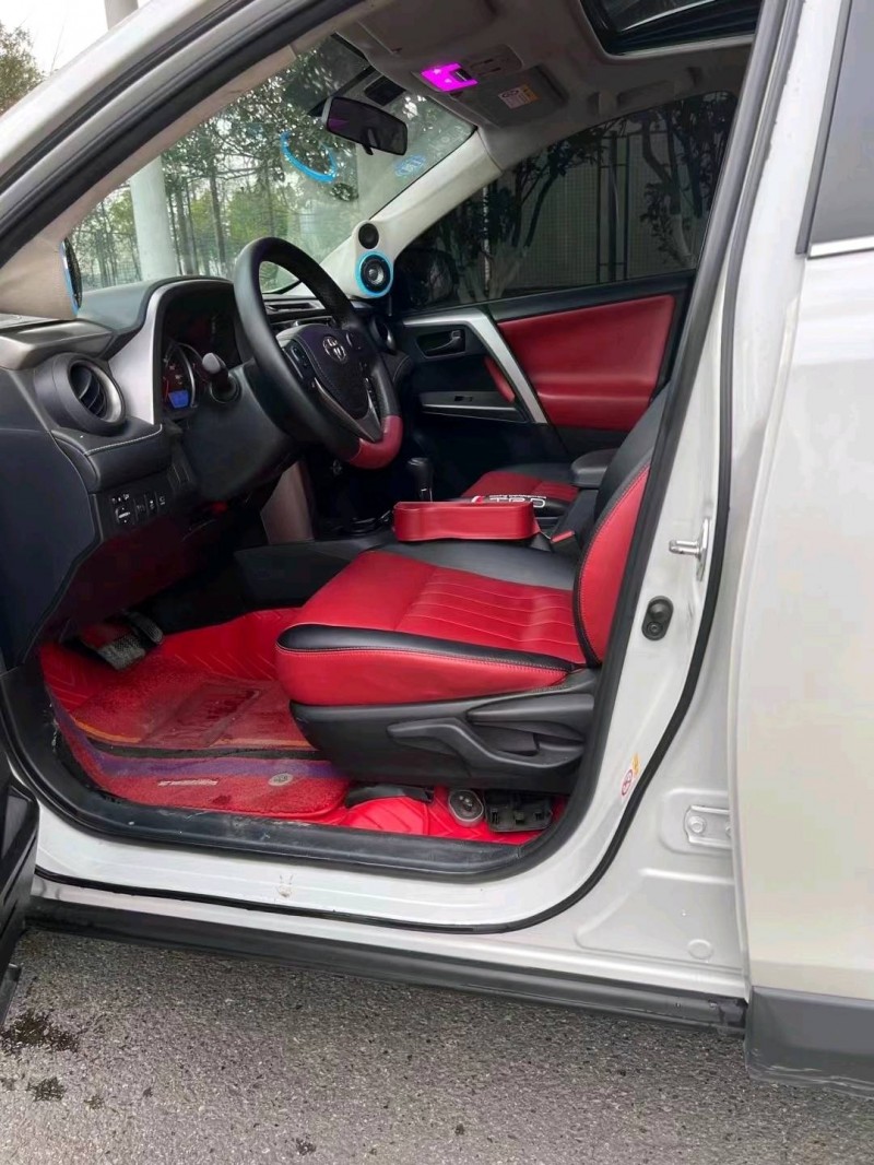 廣元18年豐田RAV4榮放5