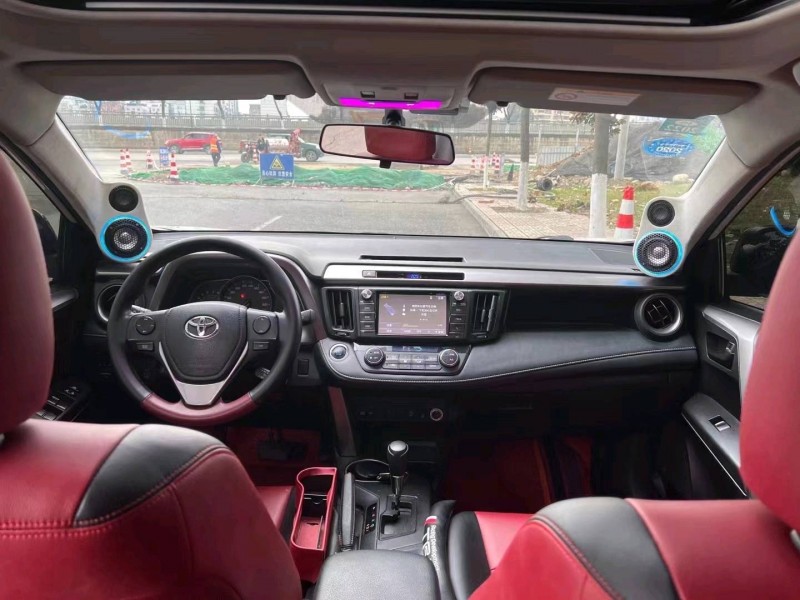 廣元18年豐田RAV4榮放6