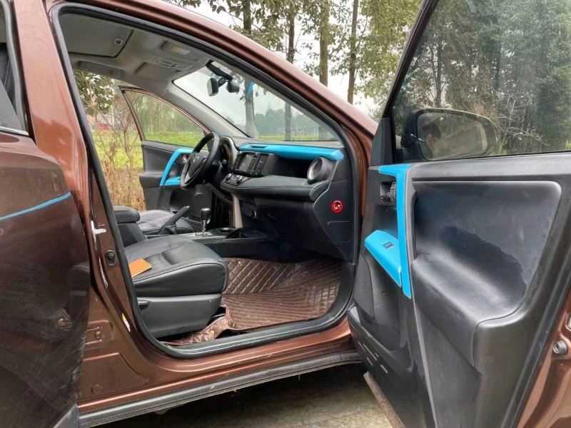 廣元17年豐田RAV4榮放5