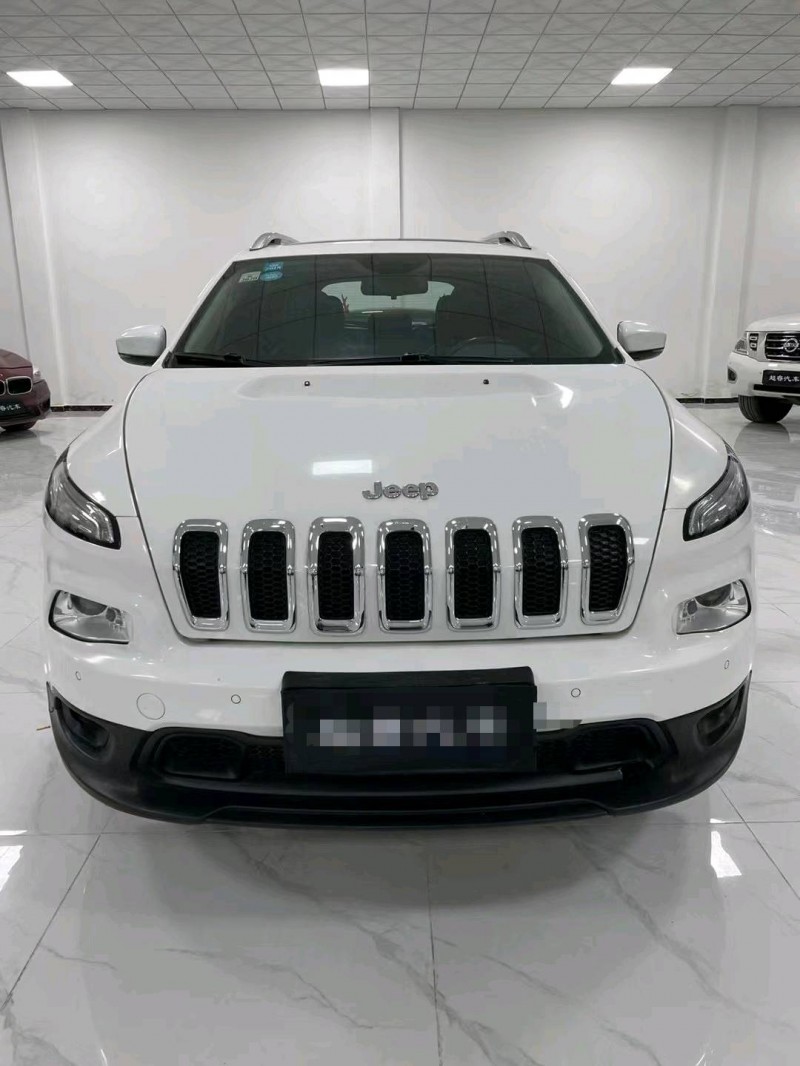 廊坊16年Jeep自由光1