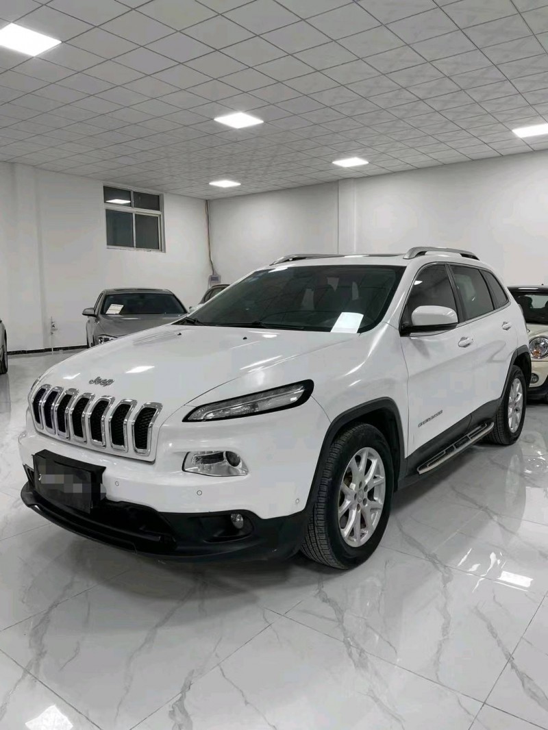 廊坊16年Jeep自由光2