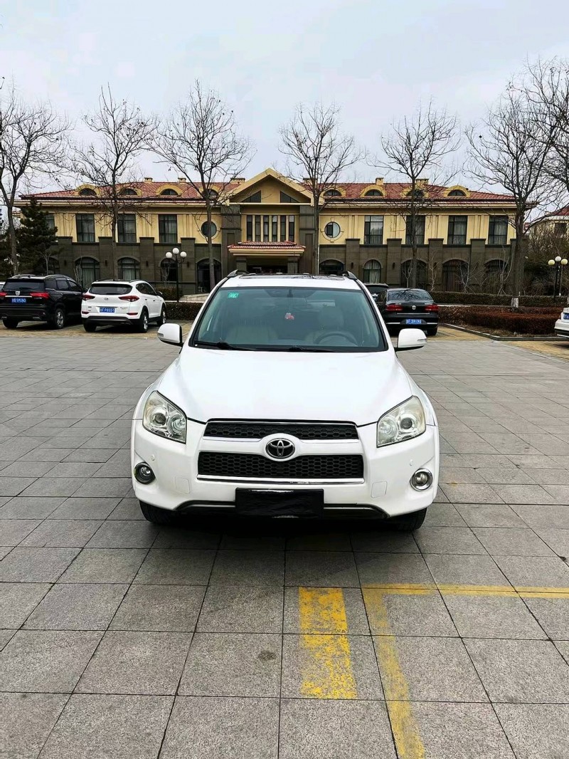 煙臺11年豐田RAV41