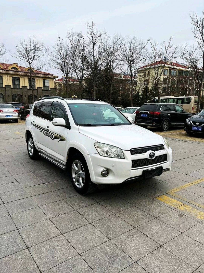 煙臺11年豐田RAV42