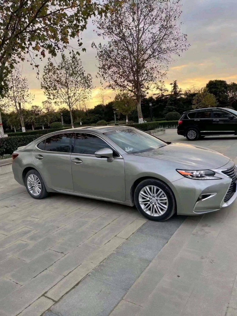 北京17年雷克萨斯ES2