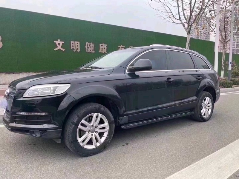 鄂州10年奧迪Q76