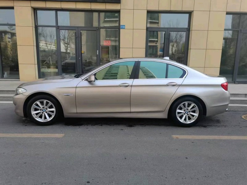 北京12年宝马5系5