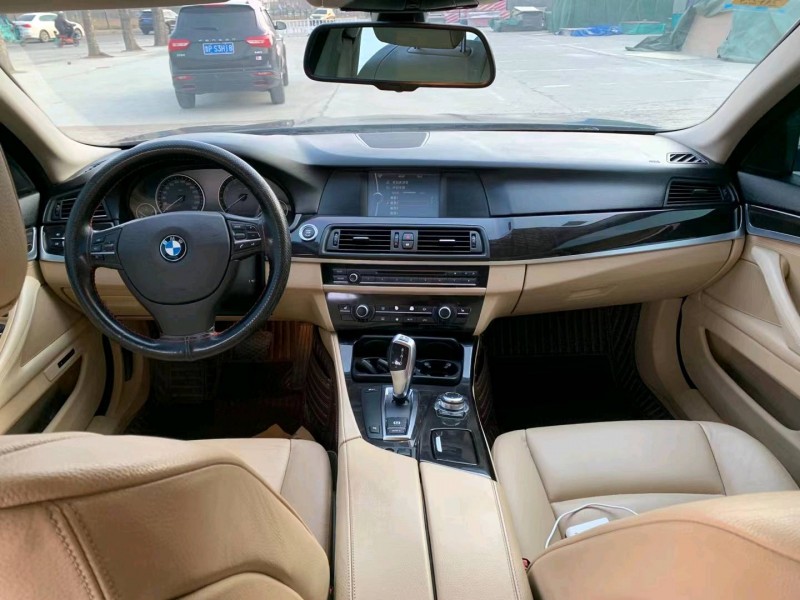 北京12年宝马5系3