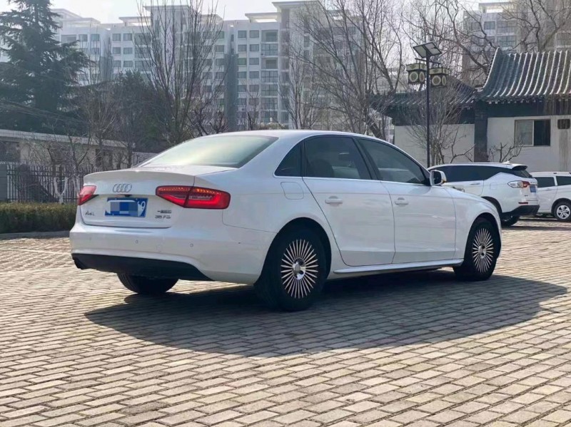 潍坊13年奥迪A4L8