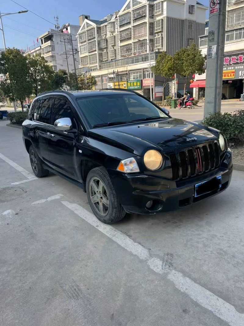 安慶10年Jeep指南者8
