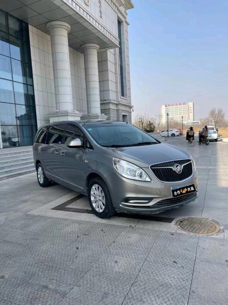 潍坊17年别克GL82