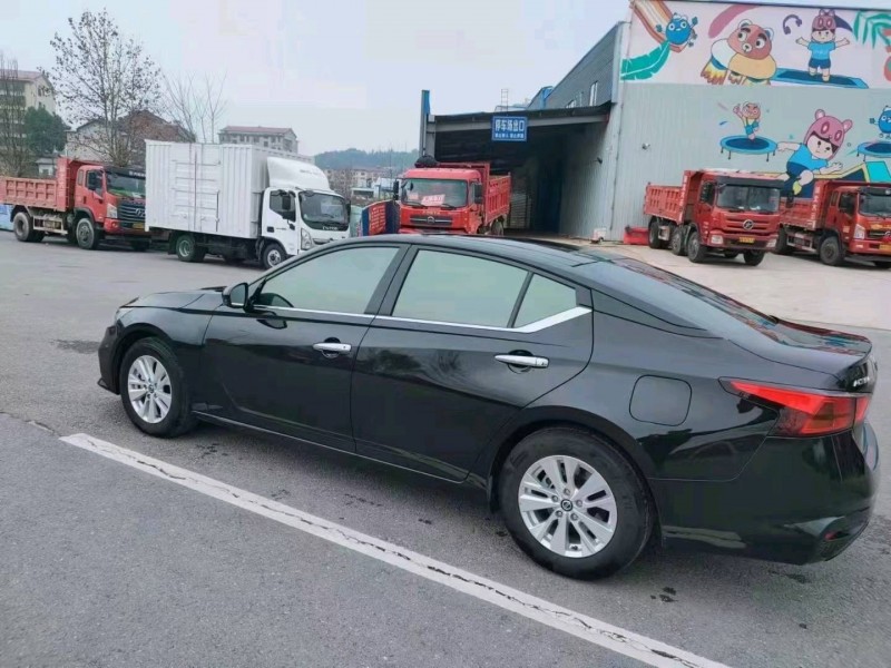 長沙20年日產天籟6