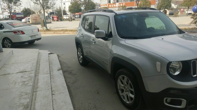 商丘17年Jeep自由俠2