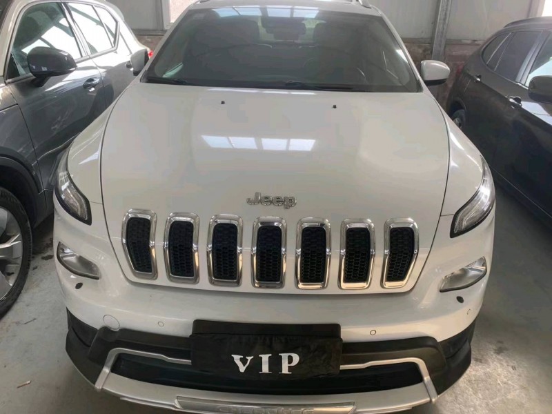 沈陽14年Jeep自由光6