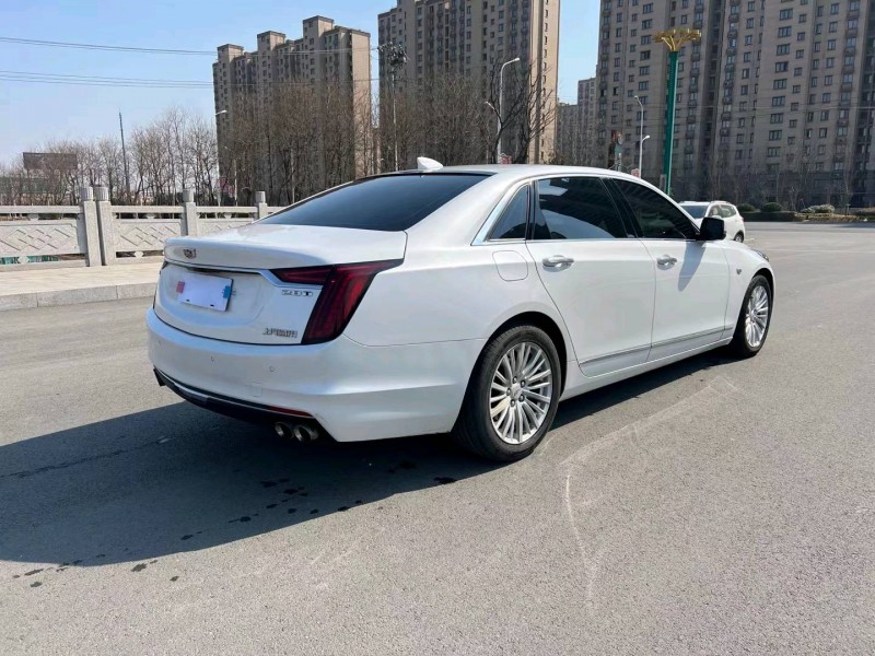 徐州20年凱迪拉克CT63