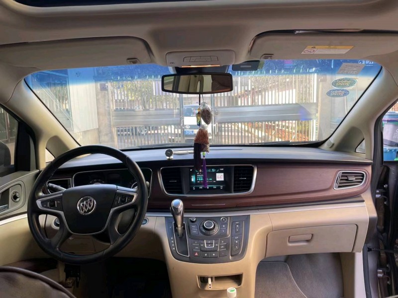 北京19年别克GL84