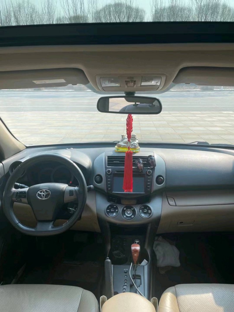 沈陽12年豐田RAV45