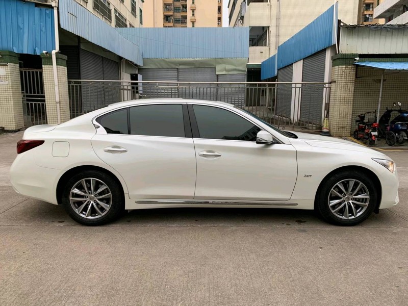 中山20年英菲尼迪Q50L2