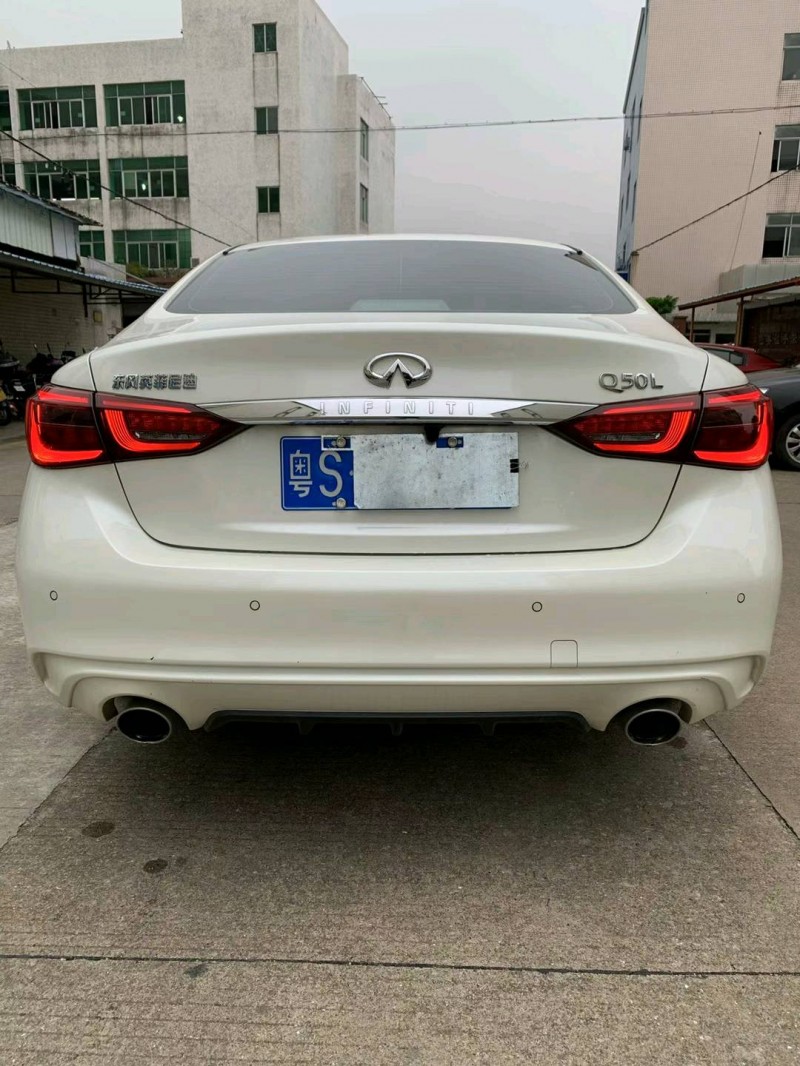中山20年英菲尼迪Q50L4