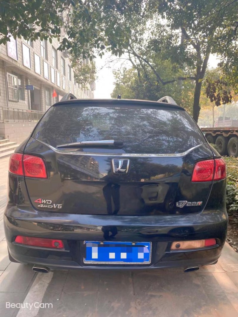 郴州12年納智捷大7 SUV3