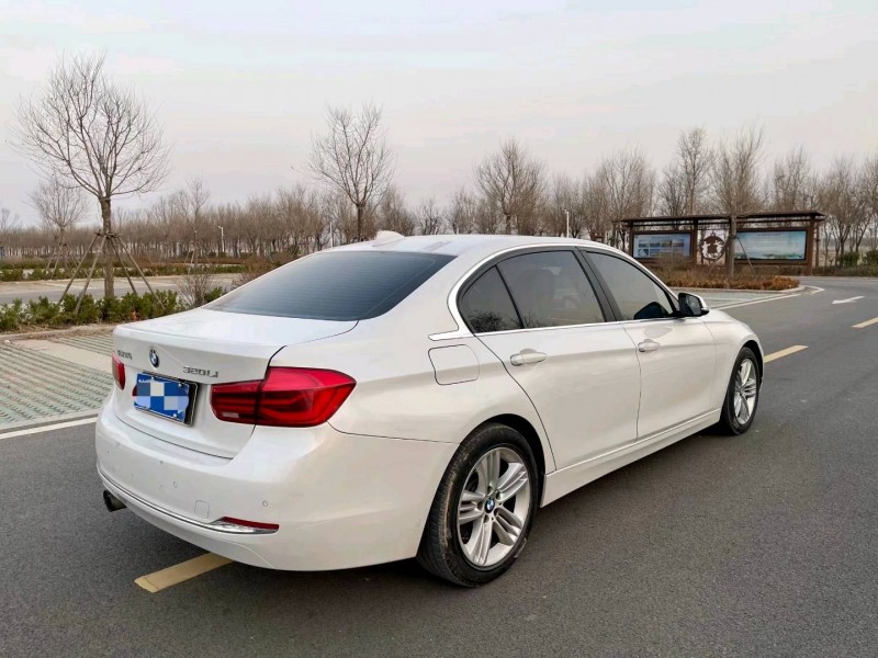 北京17年宝马3系6