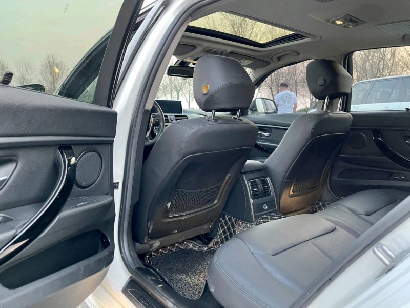 北京17年宝马3系7