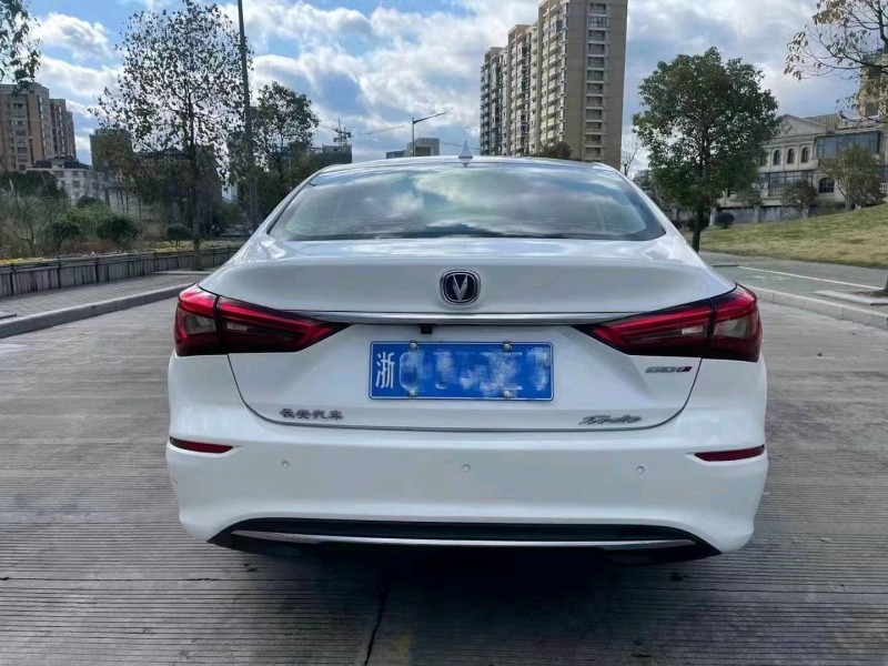 嘉興18年長安汽車逸動4
