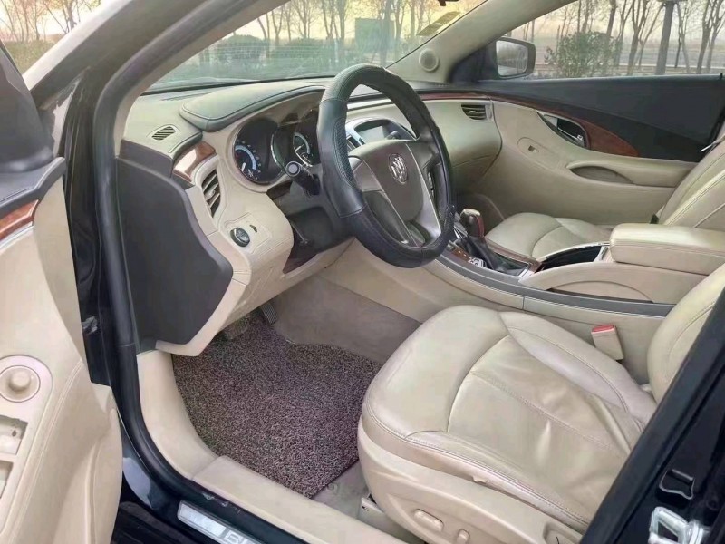 北京13年别克君越9