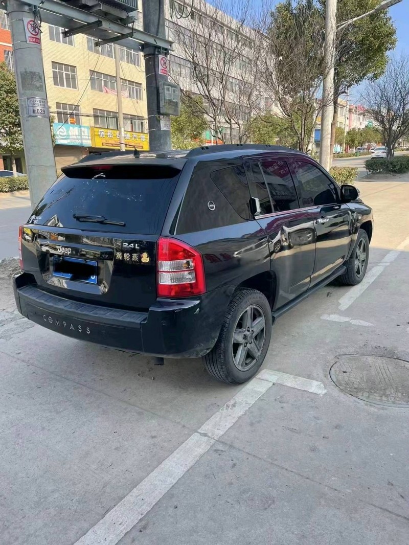 安慶10年Jeep指南者5