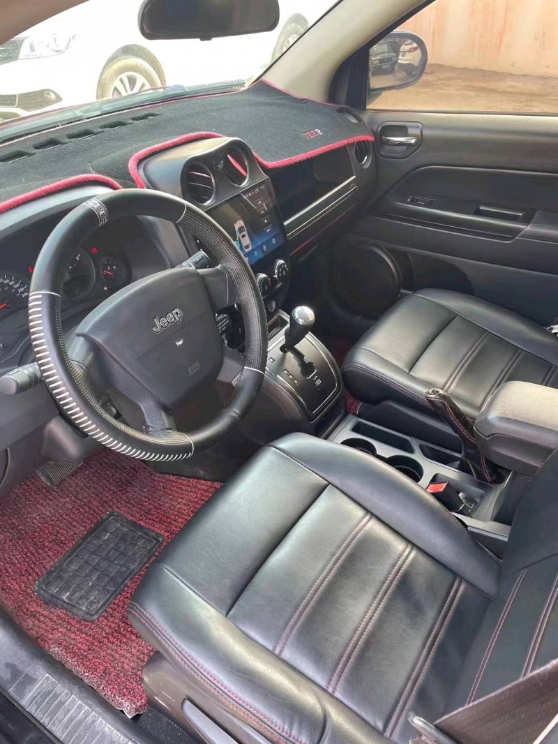 安慶10年Jeep指南者7