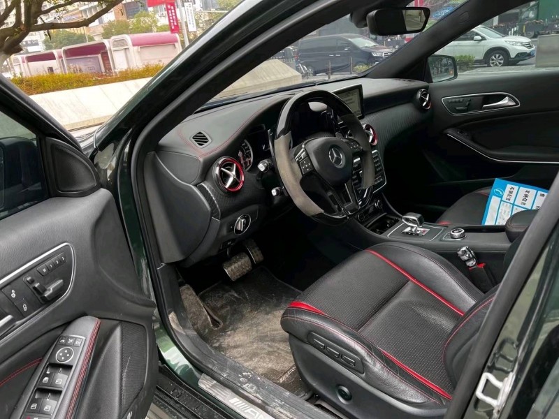 紹興14年奔馳AMG A1