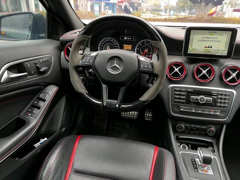 紹興14年奔馳AMG A2
