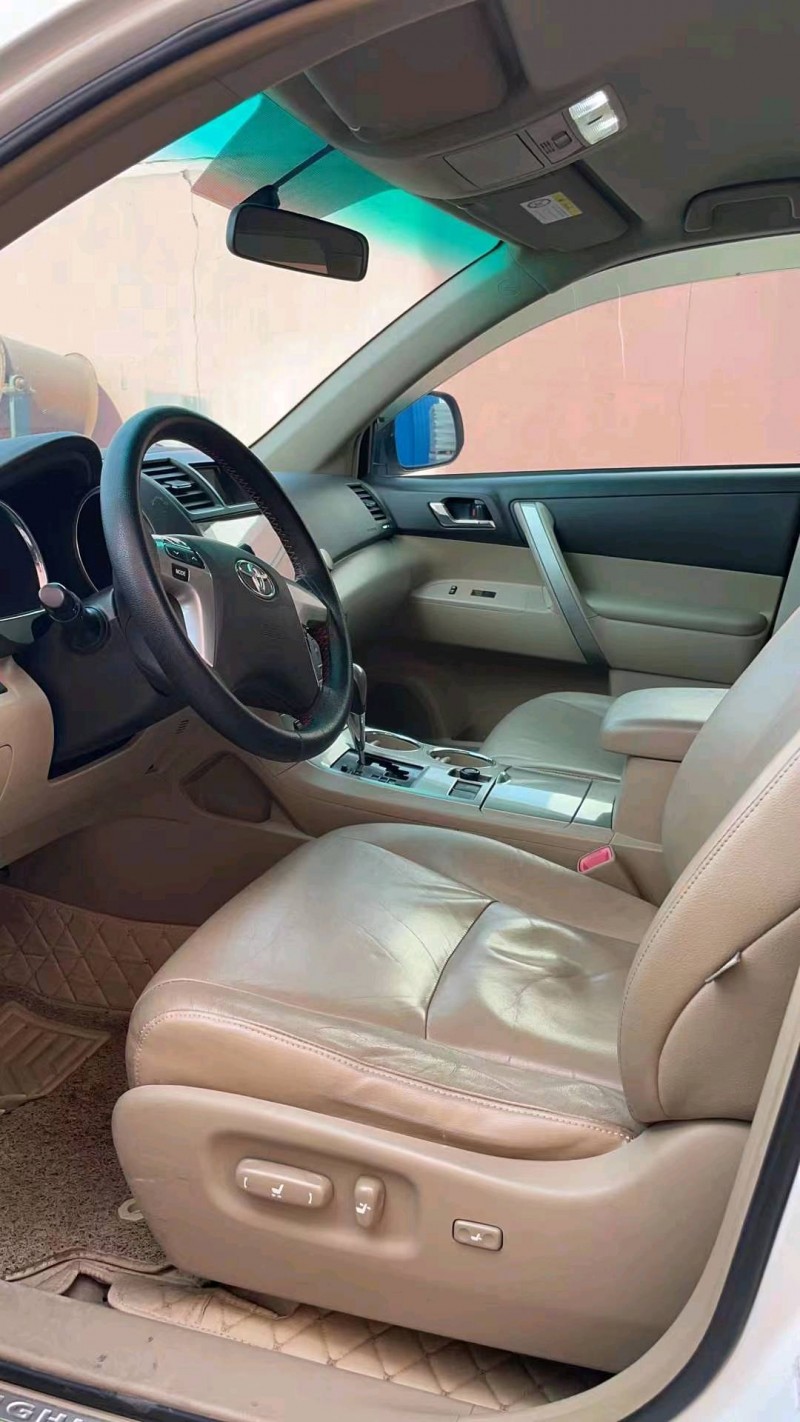 北京13年丰田汉兰达9