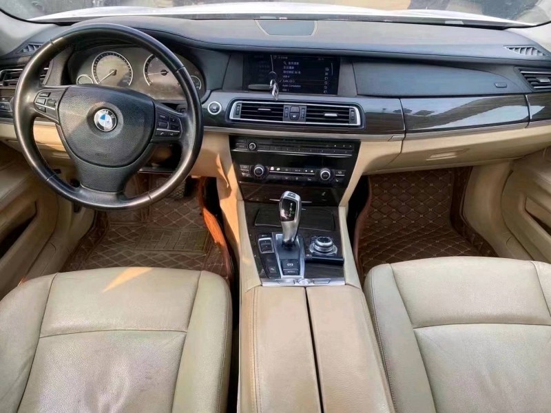 潍坊09年宝马7系9