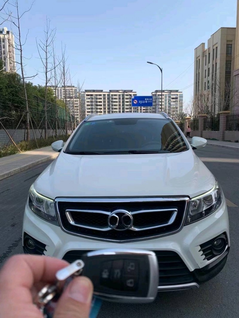 銅陵19年北汽紳寶X551