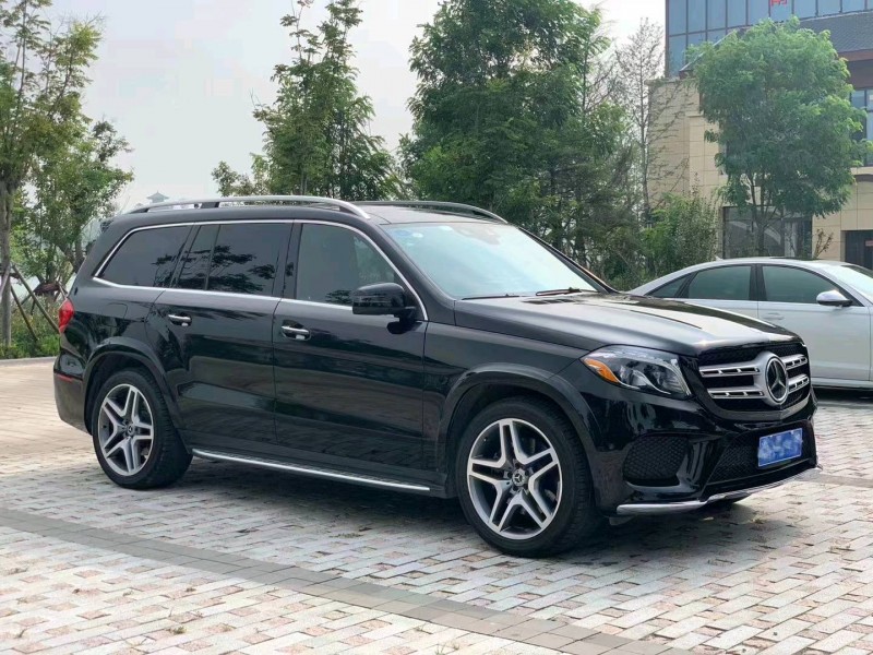 北京19年奔驰GLS2
