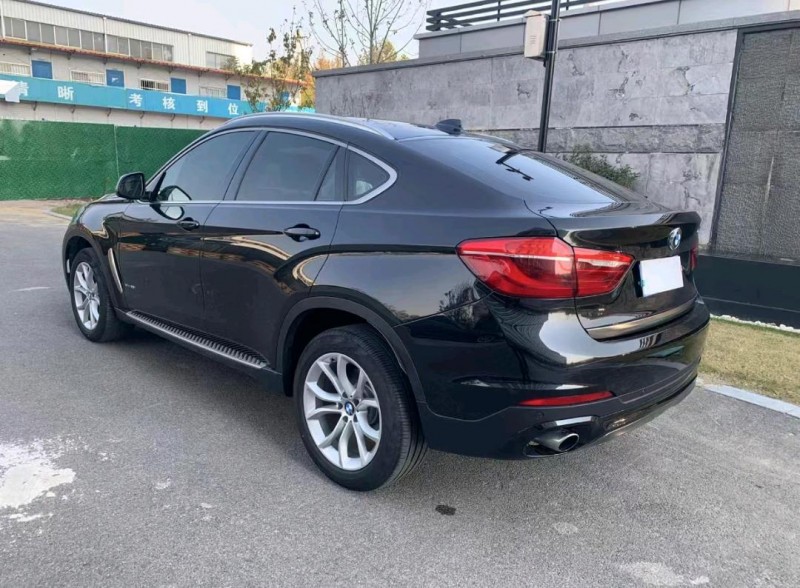 唐山18年寶馬X68