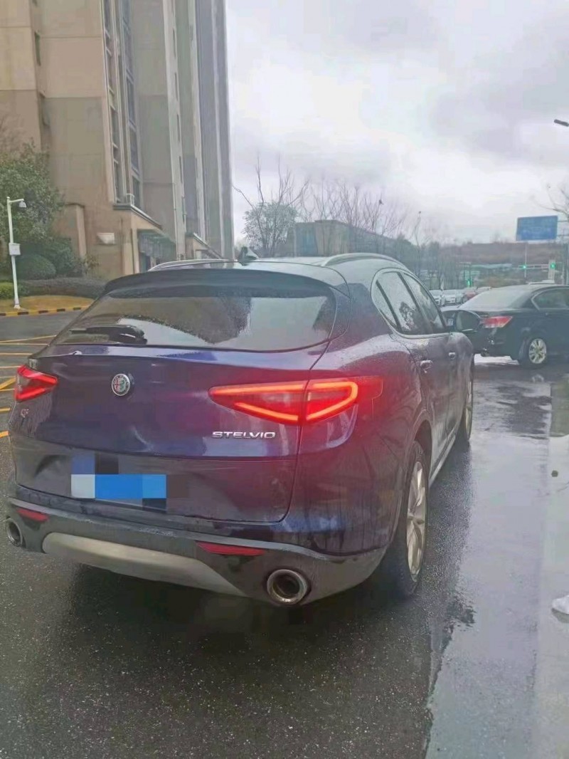 萍鄉18年阿爾法·羅密歐Stelvio4