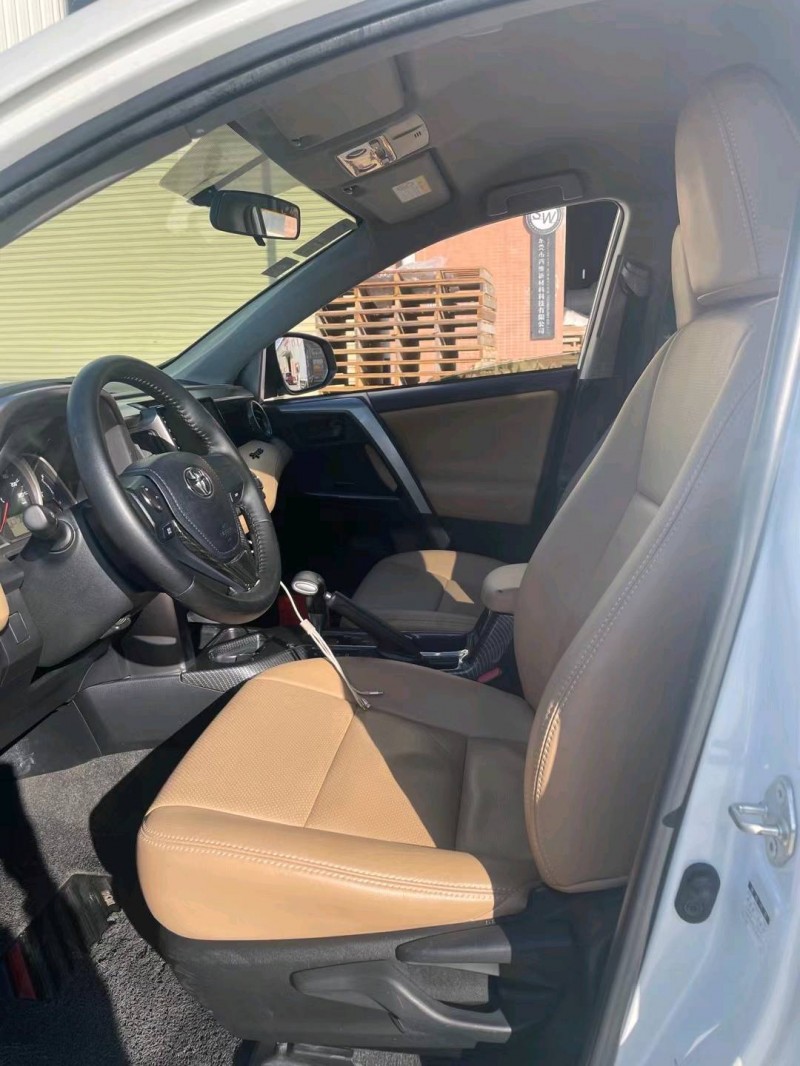 東莞18年豐田RAV4榮放4