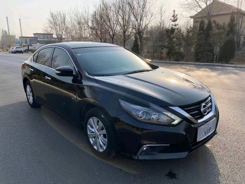 濰坊17年日產天籟8