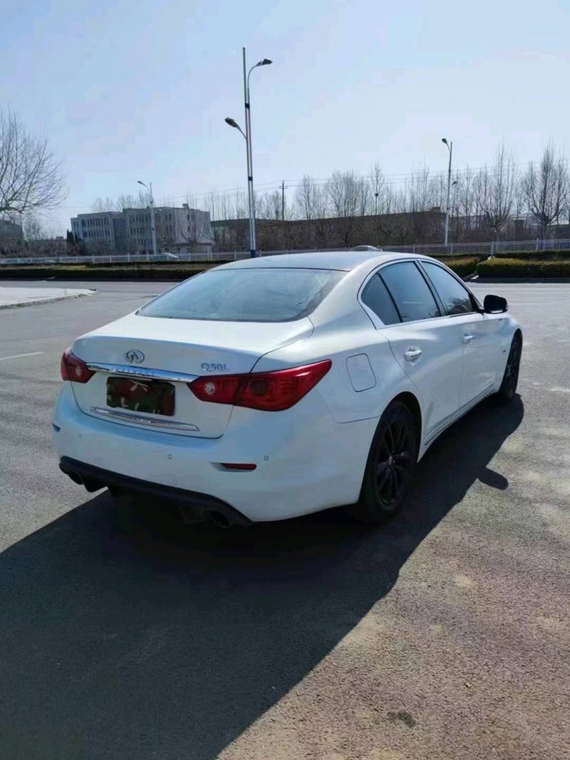 濟寧16年英菲尼迪Q50L8