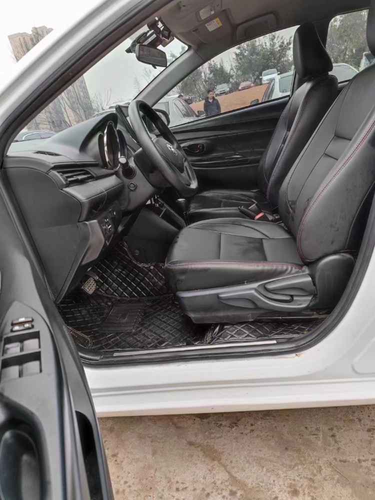 重慶19年豐田YARiS L 致炫6