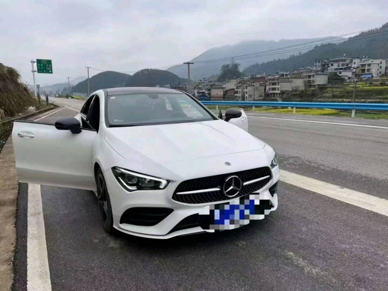 貴陽21年奔馳CLA4