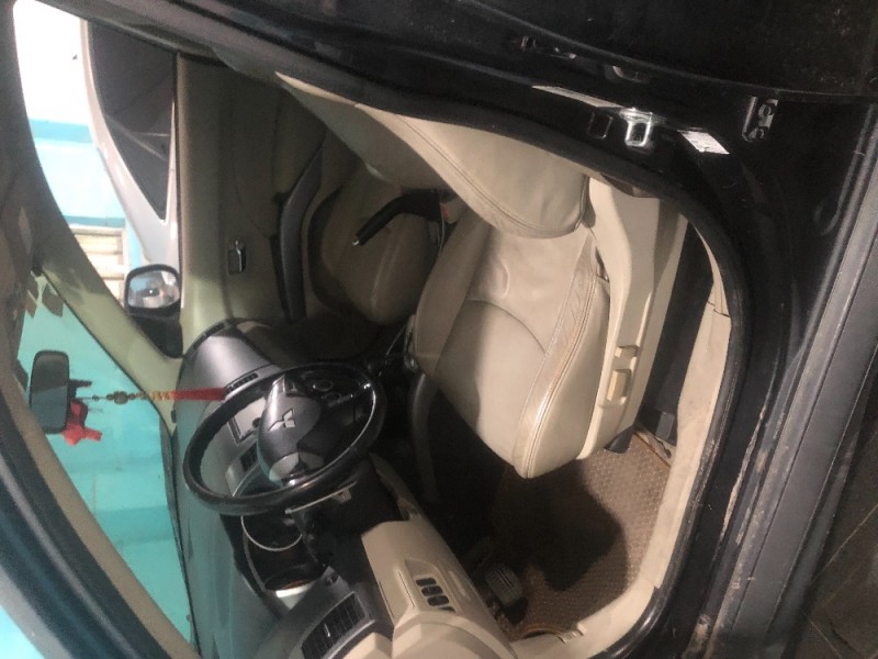 广州09年三菱欧蓝德5