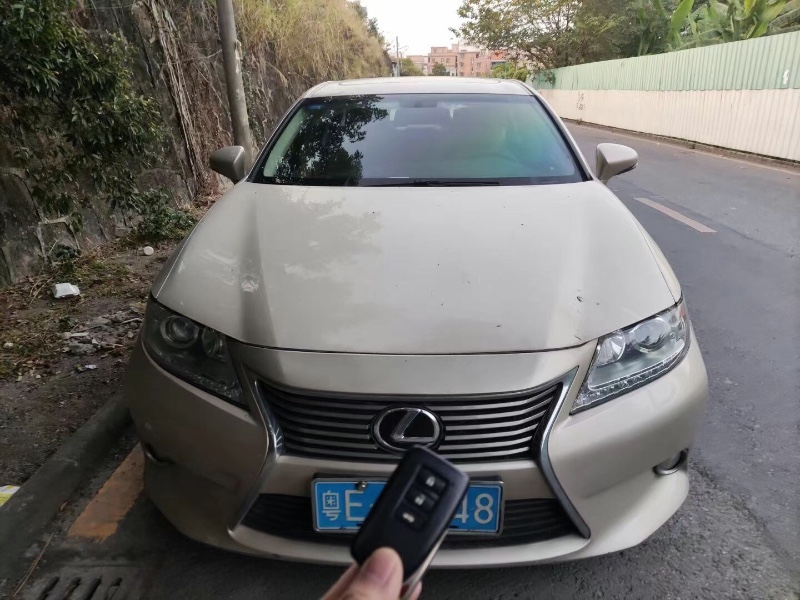 广州13年雷克萨斯ES9