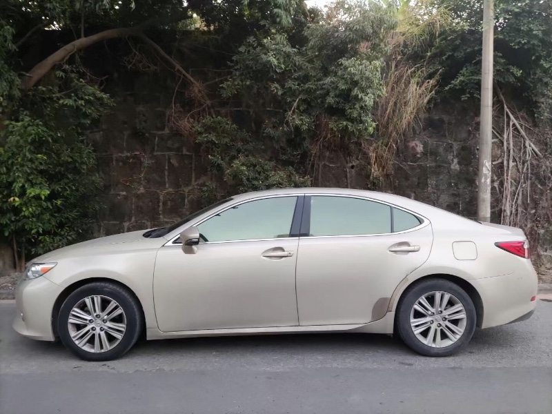 广州13年雷克萨斯ES8