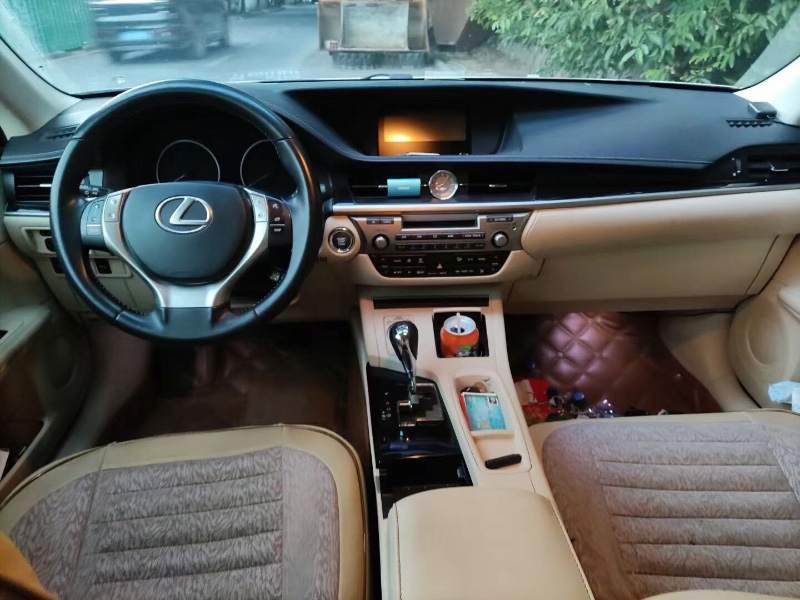 广州13年雷克萨斯ES3