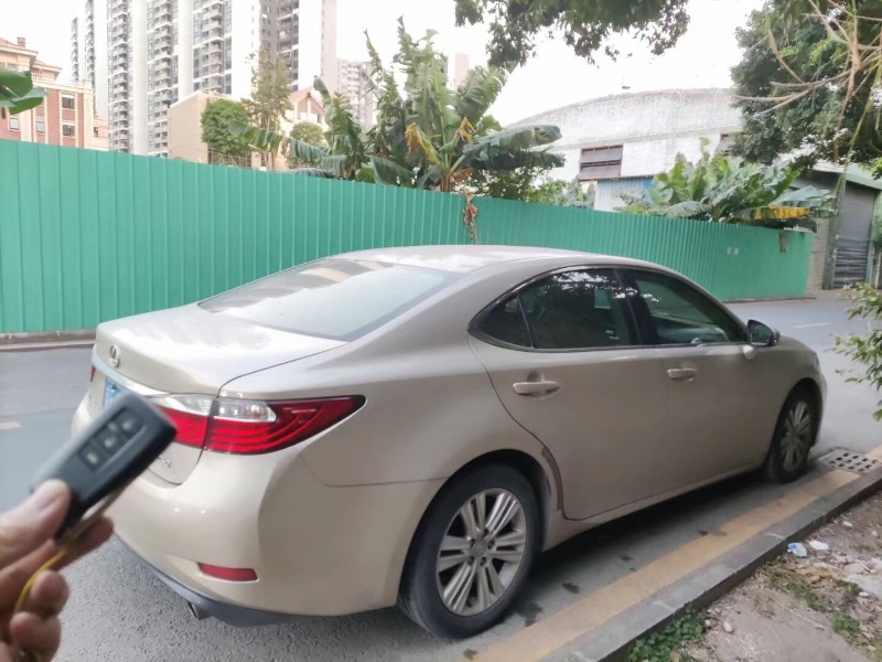 广州13年雷克萨斯ES5