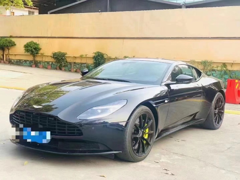 广州19年阿斯顿·马丁Virage7